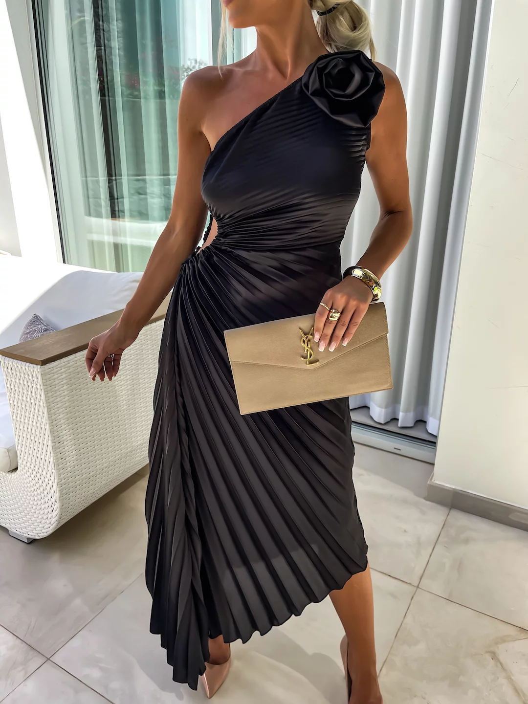 Ins Pleated One-Shoulder Dress With Big Rose Flower – Sexy Asymmetrical Evening Party Dress