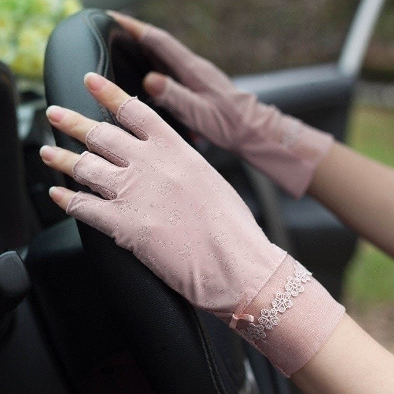 Women’s Lace Half Finger Sunscreen Gloves – Summer Anti-UV Driving Mittens