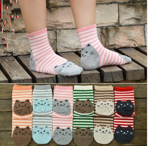 Striped Cartoon Cat Crew Socks – Women’s Cotton Style