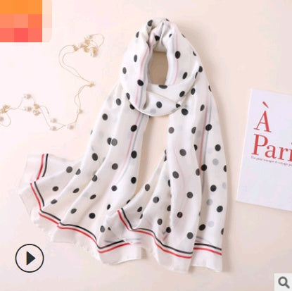 Floral Printed Silk-Look Scarf – Elegant Lightweight Shawl for All Seasons