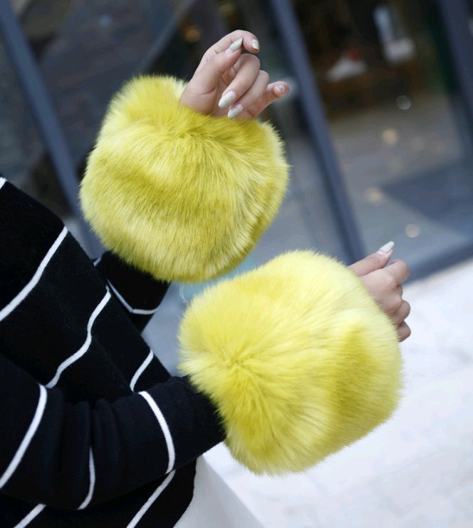 Women’s Faux Fur Cuff Sleeves – Warm Windproof Wristbands