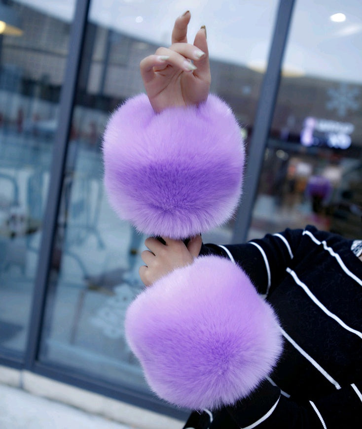 Women’s Faux Fur Cuff Sleeves – Warm Windproof Wristbands
