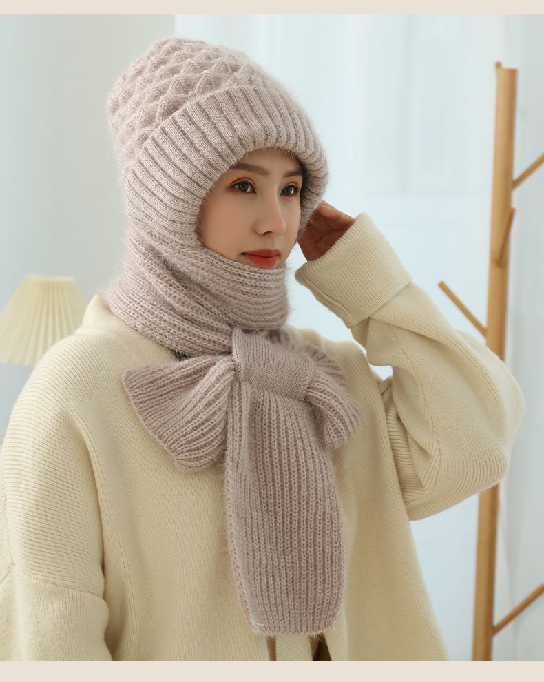 Women’s Knitted Winter Hat with Fleece-Lined Scarf – Warm & Windproof Set