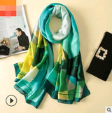 Floral Printed Silk-Look Scarf – Elegant Lightweight Shawl for All Seasons
