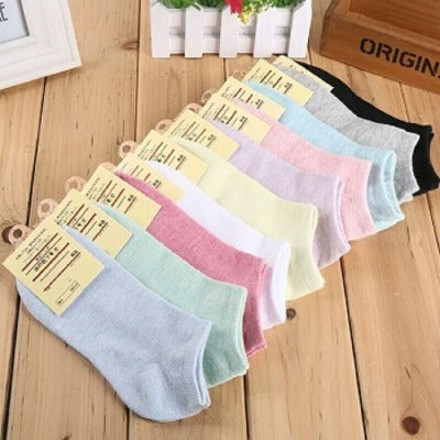 Solid Color Cotton Ankle Socks – Women’s Everyday Style