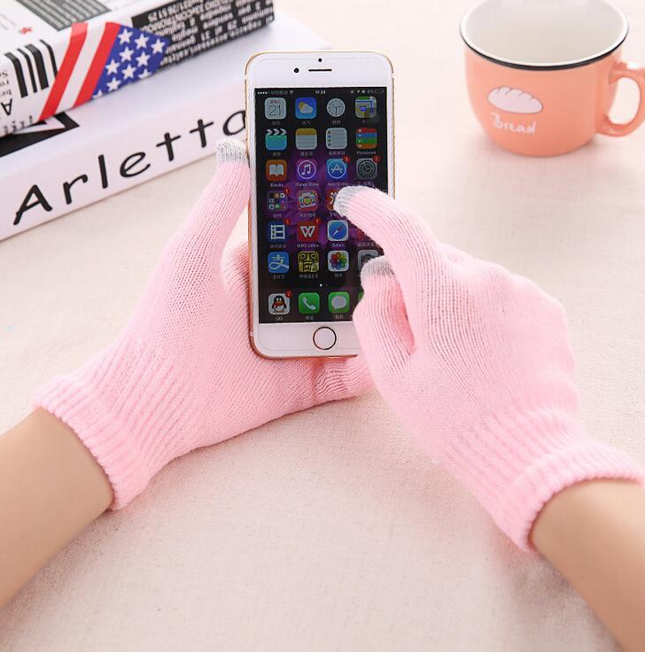 Women’s Knitted Jacquard Gloves – Warm Touch Screen Winter Design