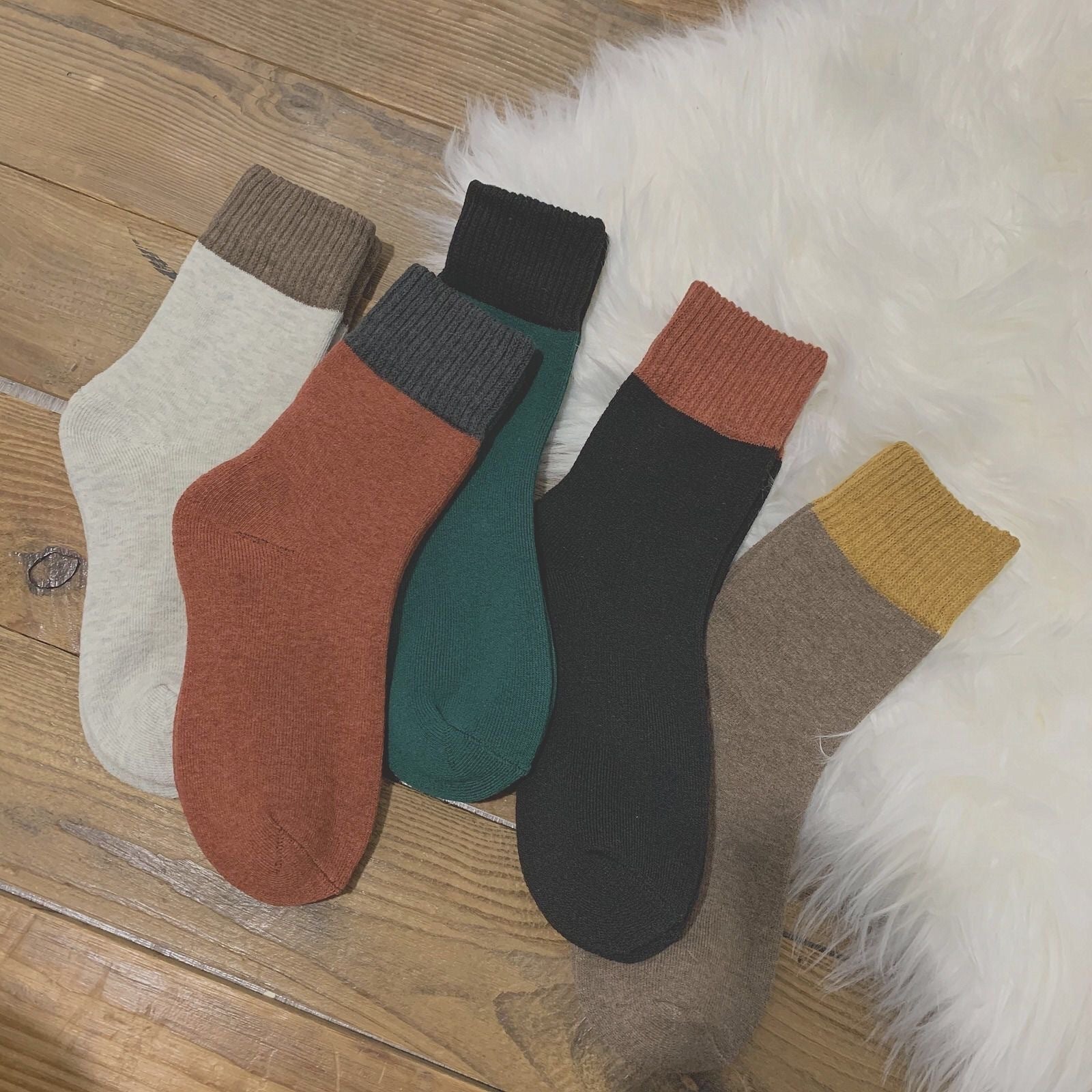Women’s Winter Mid-Calf Socks – Thick Warm 5-Pair Set