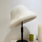 Women’s Plush Wool Beret – Waterproof Autumn & Winter Retro Hat