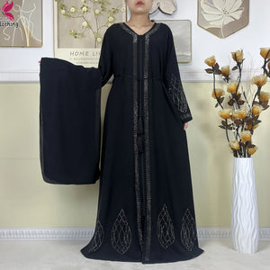 Black Leaf abaya with decorative hem motifs