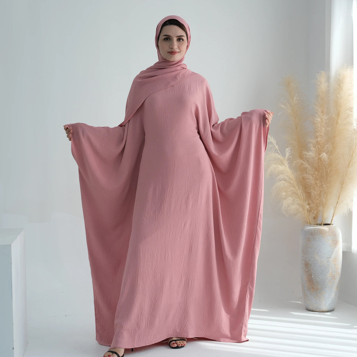 Dusty pink batwing abaya front view