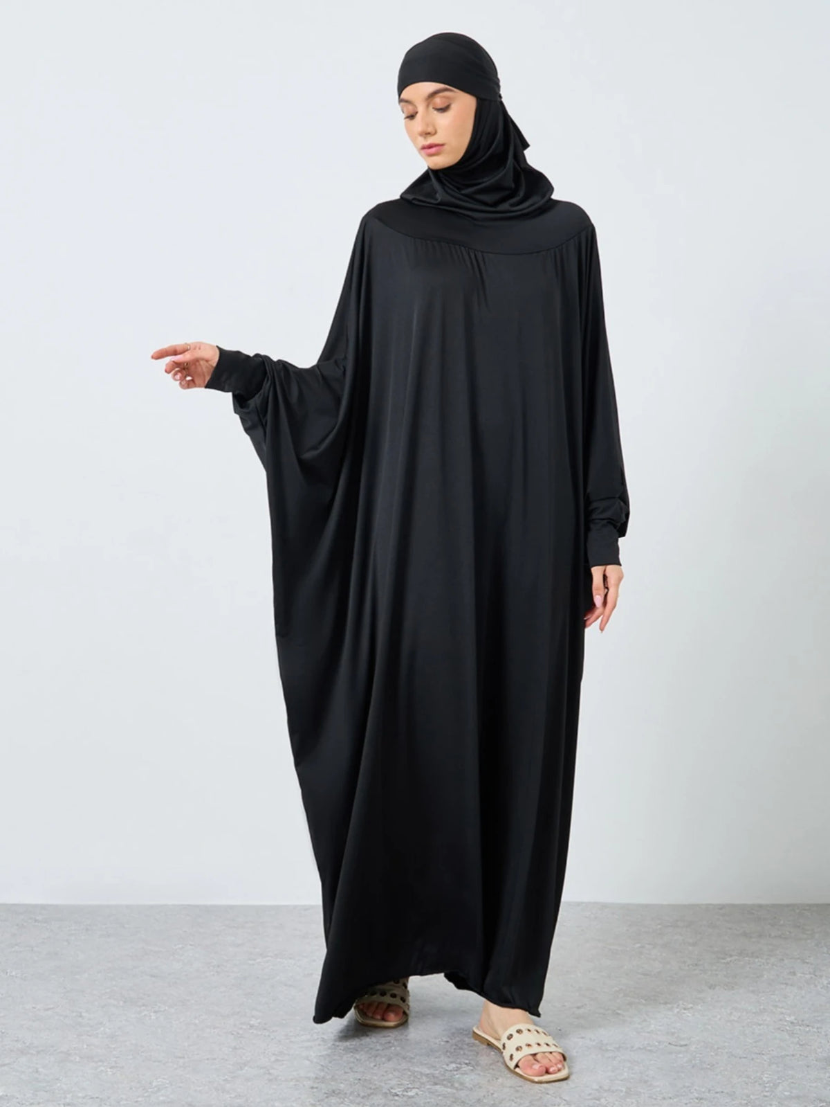 HIA classic hooded prayer dress in black – full-length view