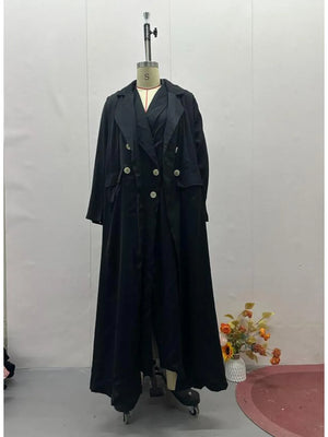 HIA black collared abaya displayed on a mannequin