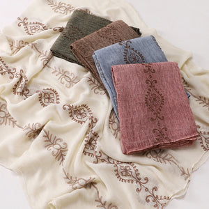 HIA Ornamental Crinkle Hijab — scarf styling and fabric detail, view 3