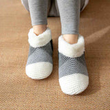 Women’s Knitted Plush Floor Socks – Color-Matching Non-Slip Winter Indoor Design