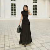 Elegant Pleated Round Neck Maxi Dress – Sleeveless Irregular Hem