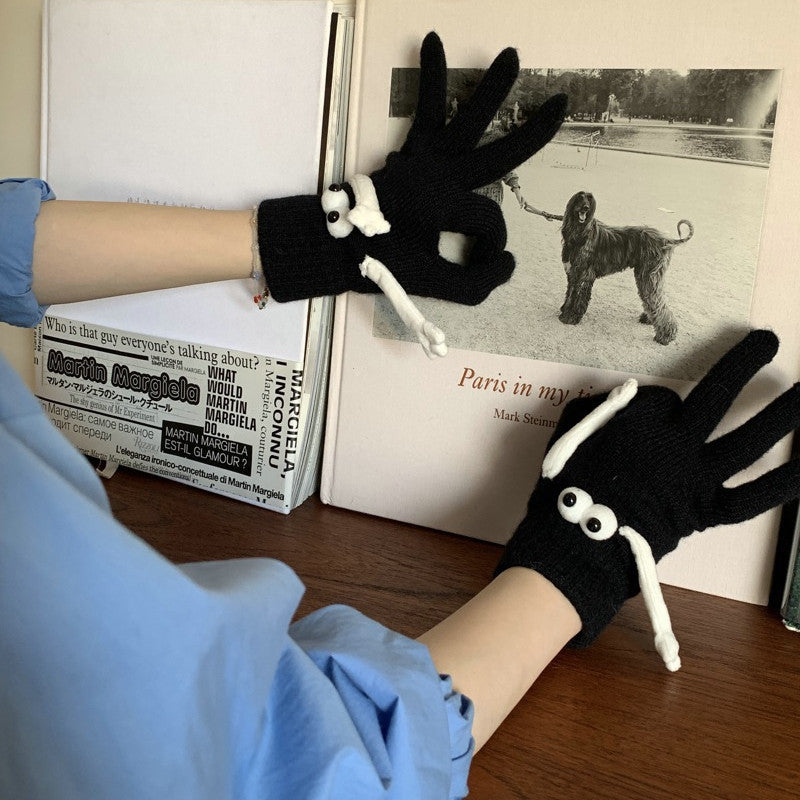 Plush Warm Five-Finger Gloves – Cute Winter Hand Holding Design