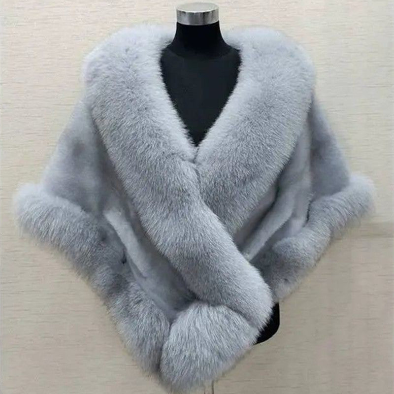 Luxe Faux Fur Cape – Elegant Winter Shawl