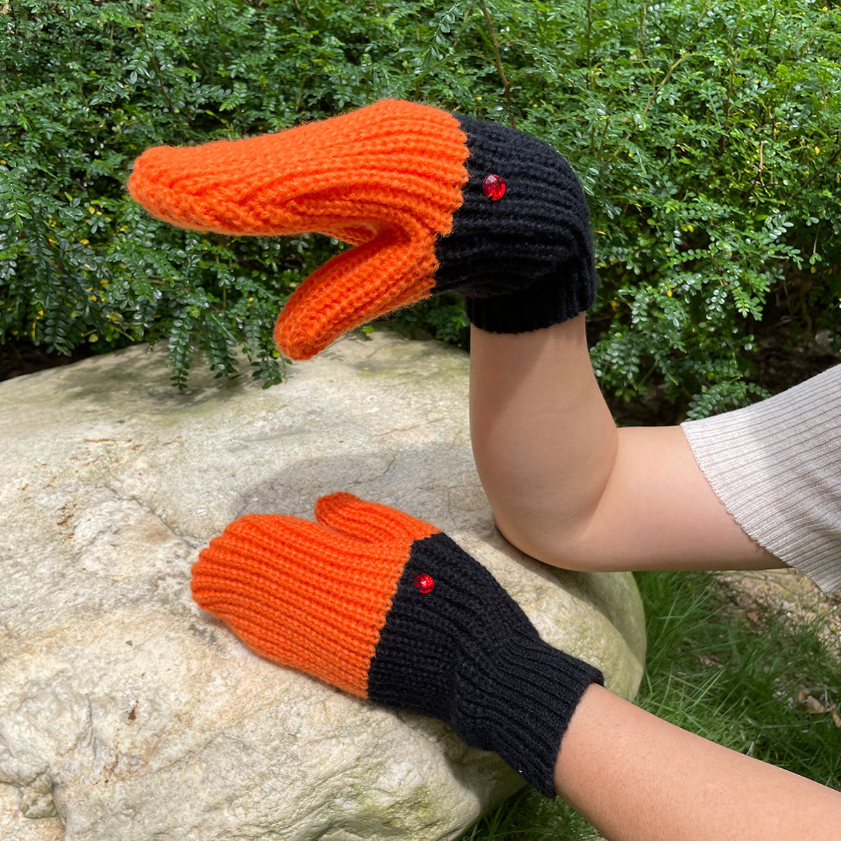 Unisex Knitted Wool Mittens – Cold-Proof Winter Gloves